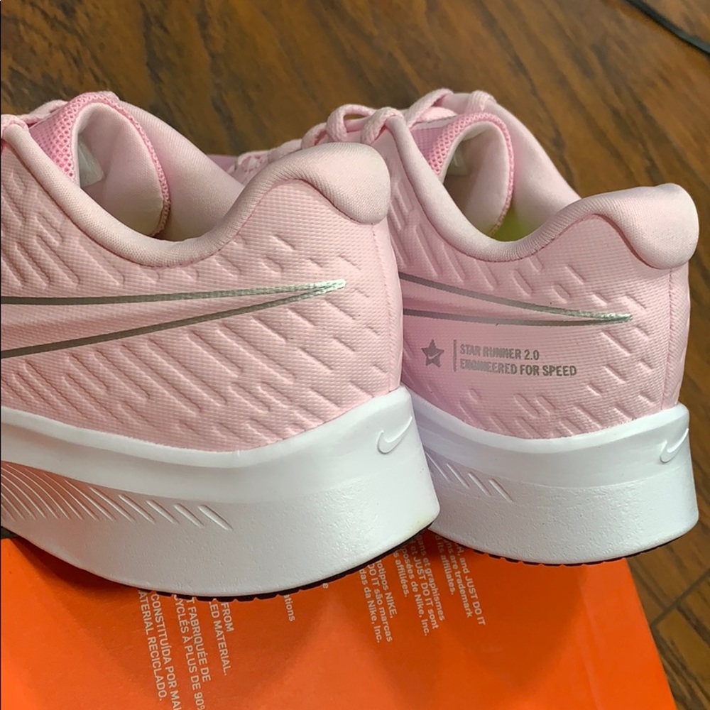 WMNS NIKE STAR RUNNER 2(GS) Pink Foam/Metallic Sil - Picture 4 of 16
